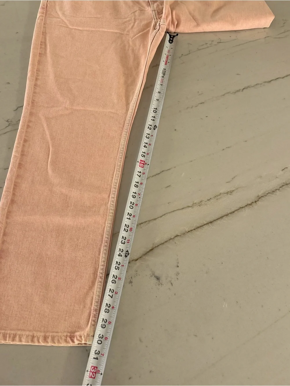 Levis soft pink